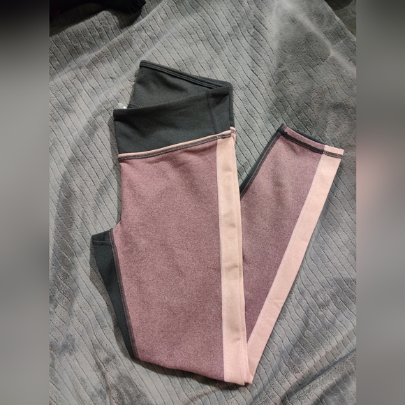 LAST CHANCE Brand New Fabletics leggings - Picture 1 of 5